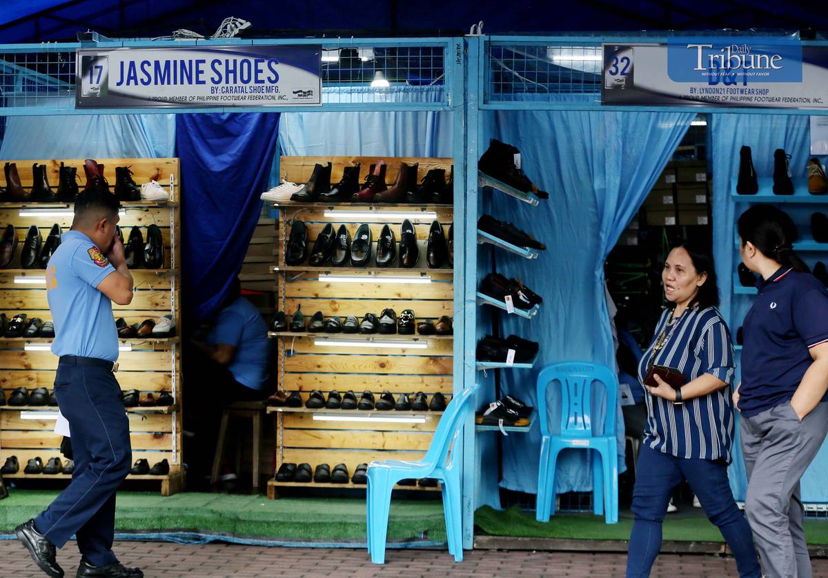 TRIBUNE-shoe bazaar
